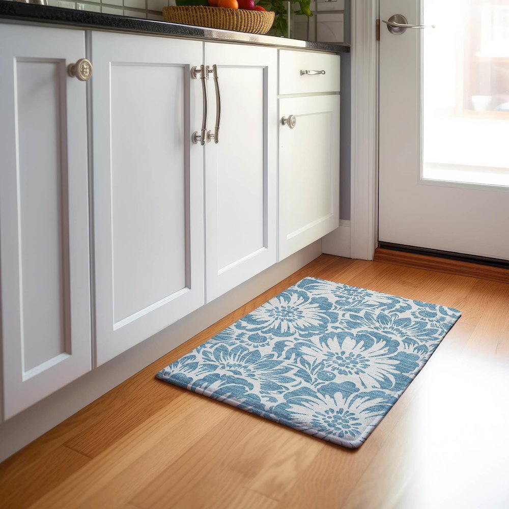 Premium Machine Washable Mayfield  Denim 1'8" x 2'6" Rug. Picture 5
