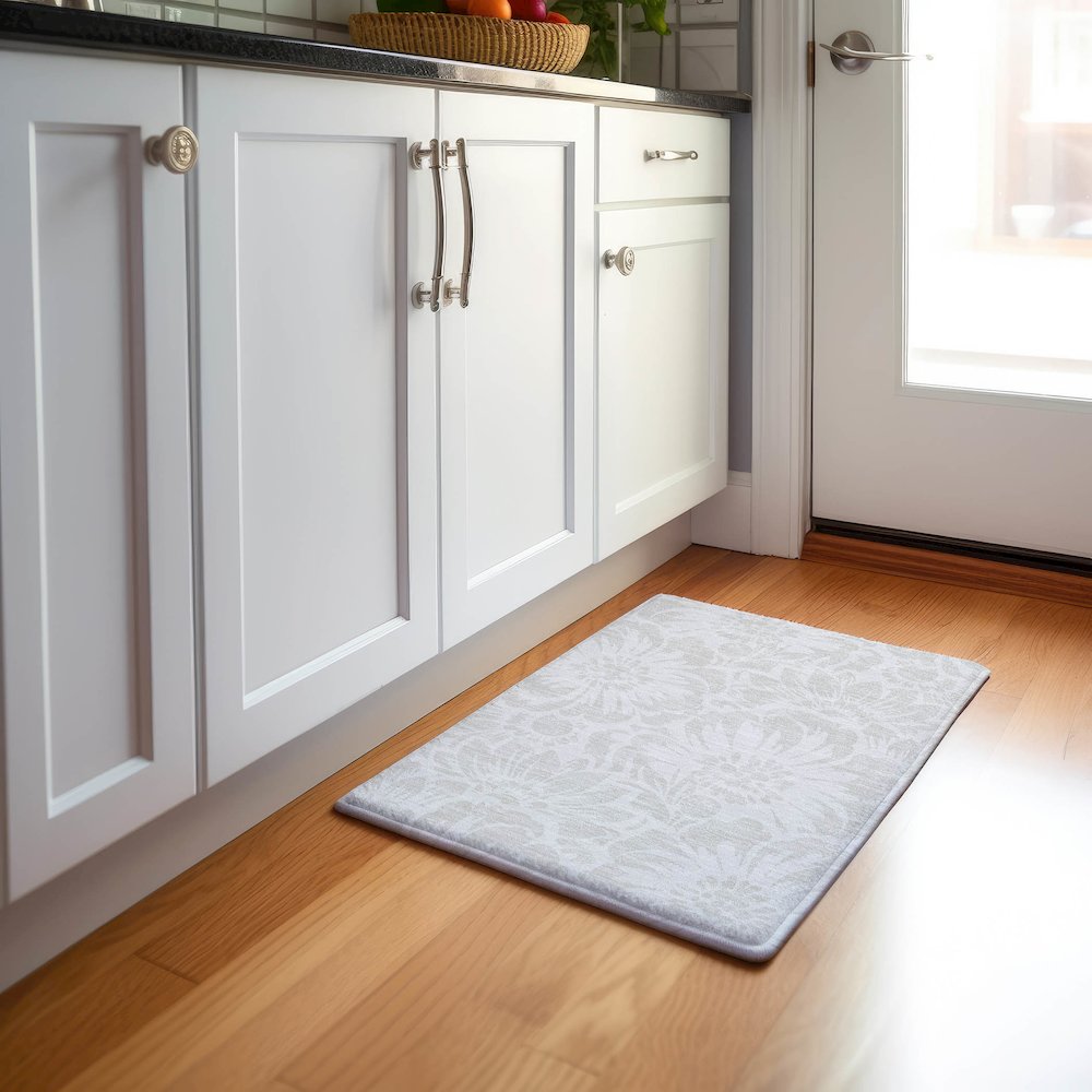 Premium Machine Washable Mayfield  Ivory 1'8" x 2'6" Rug. Picture 5