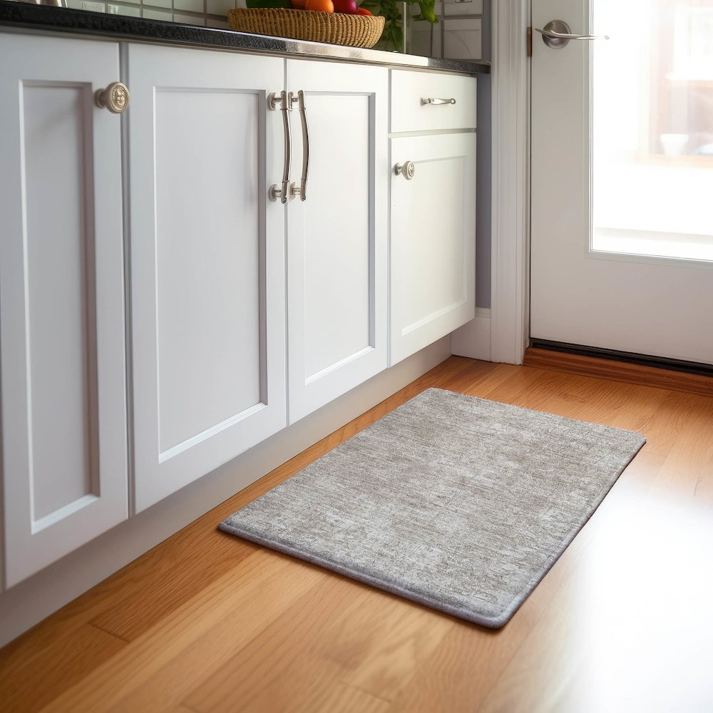Premium Machine Washable Mayfield  Ivory 1'8" x 2'6" Rug. Picture 5