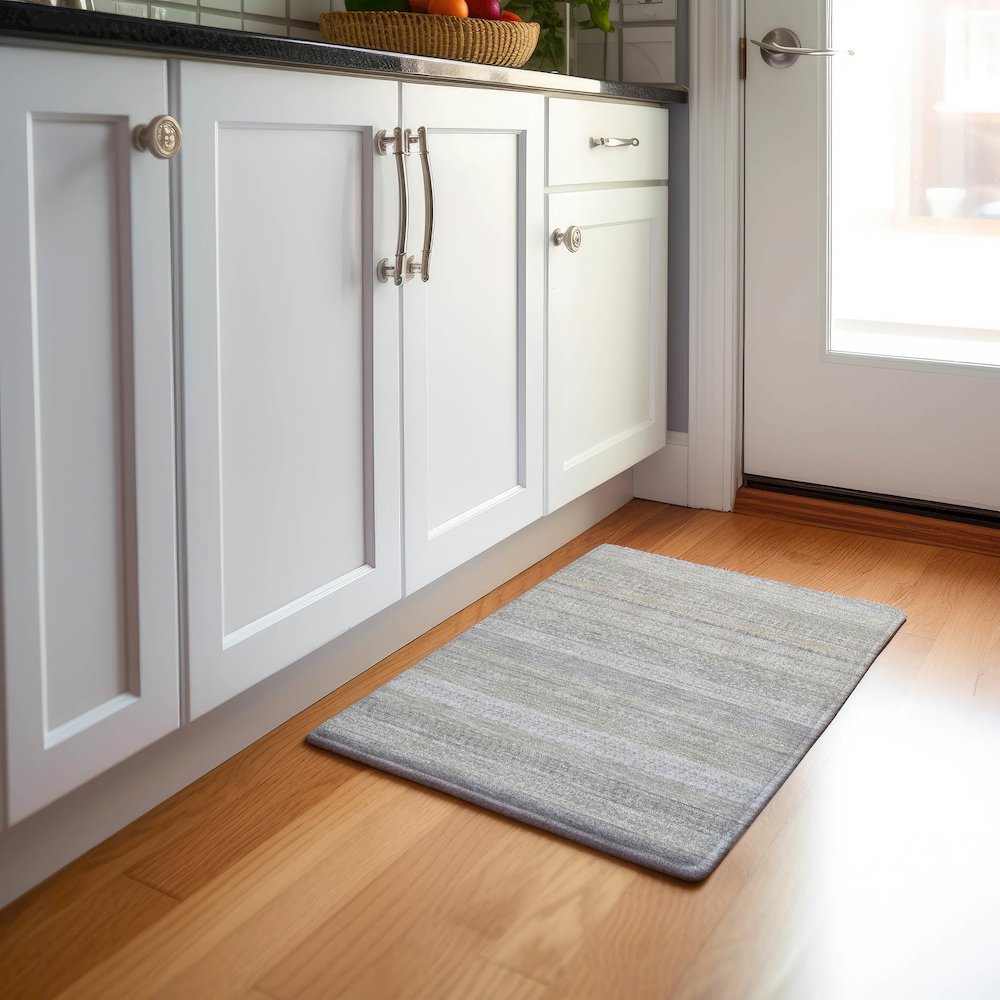 Premium Machine Washable Mayfield  Ivory 1'8" x 2'6" Rug. Picture 5