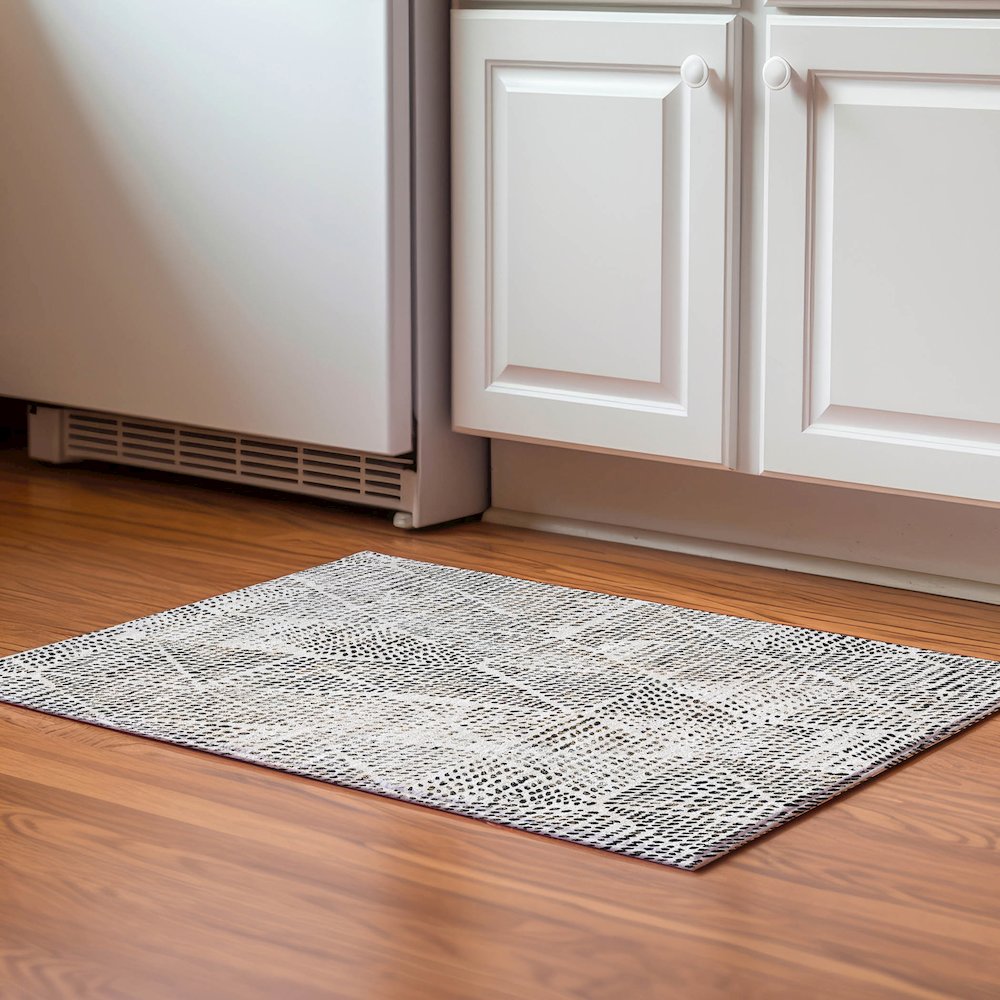 Premium Machine Washable Mayfield  Ivory 1'8" x 2'6" Rug. Picture 5