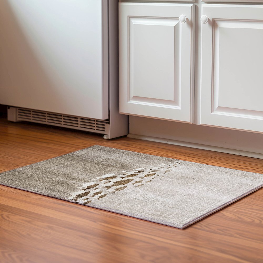 Premium Machine Washable Mayfield  Taupe 1'8" x 2'6" Rug. Picture 5