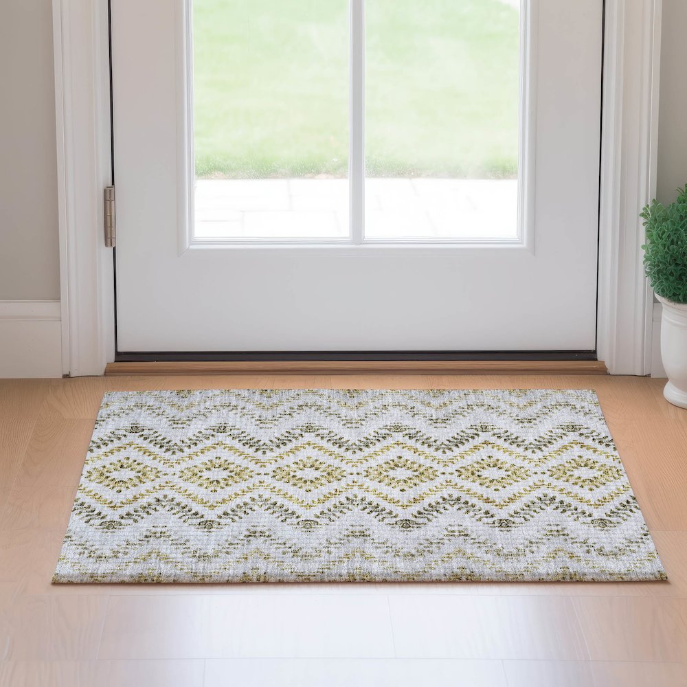 Premium Machine Washable Mayfield AMF684 Taupe 1'8" x 2'6" Rug. Picture 5
