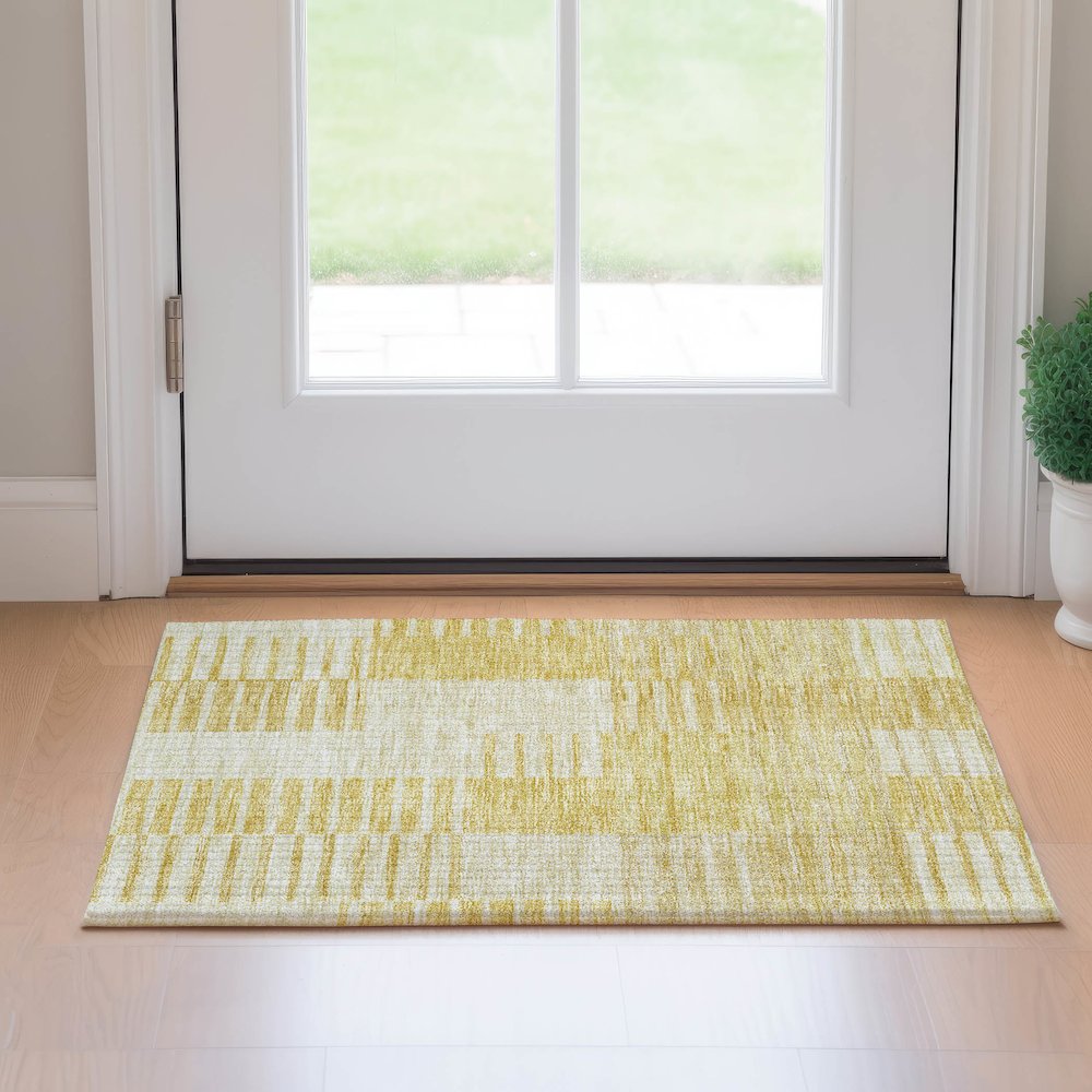 Premium Machine Washable Mayfield AMF686 Honey 1'8" x 2'6" Rug. Picture 5