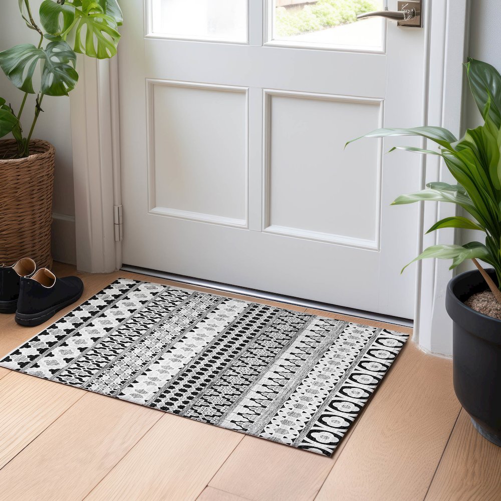 Premium Machine Washable Mayfield AMF726 Black 1'8" x 2'6" Rug. Picture 5