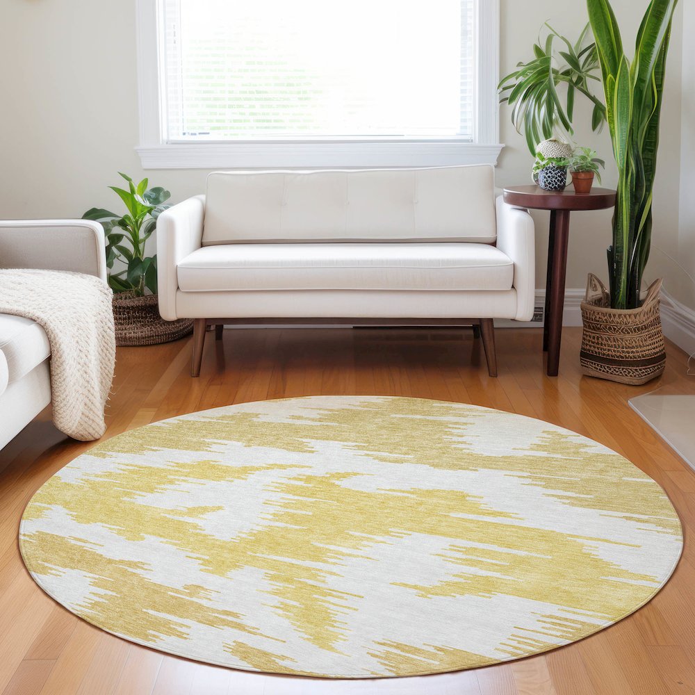 Premium Machine Washable Mayfield AMF746 Gold 8' x 8' Round Rug. Picture 5