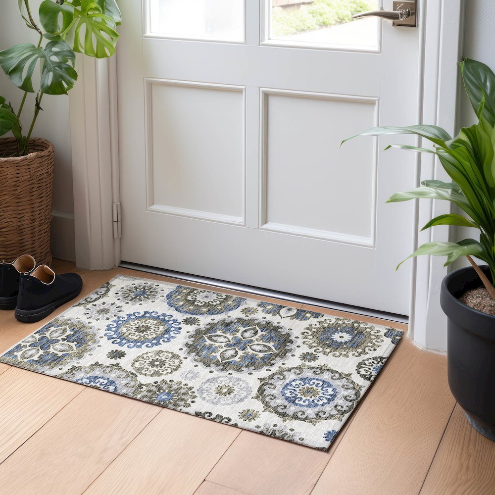 Premium Machine Washable Mayfield AMF763 Pewter 1'8" x 2'6" Rug. Picture 5