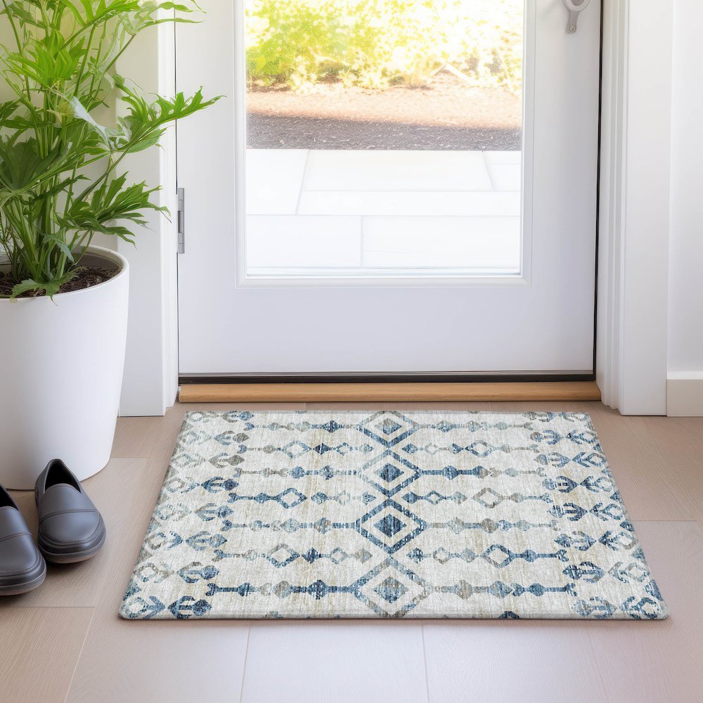 Premium Machine Washable Mayfield  Ivory 1'8" x 2'6" Rug. Picture 5