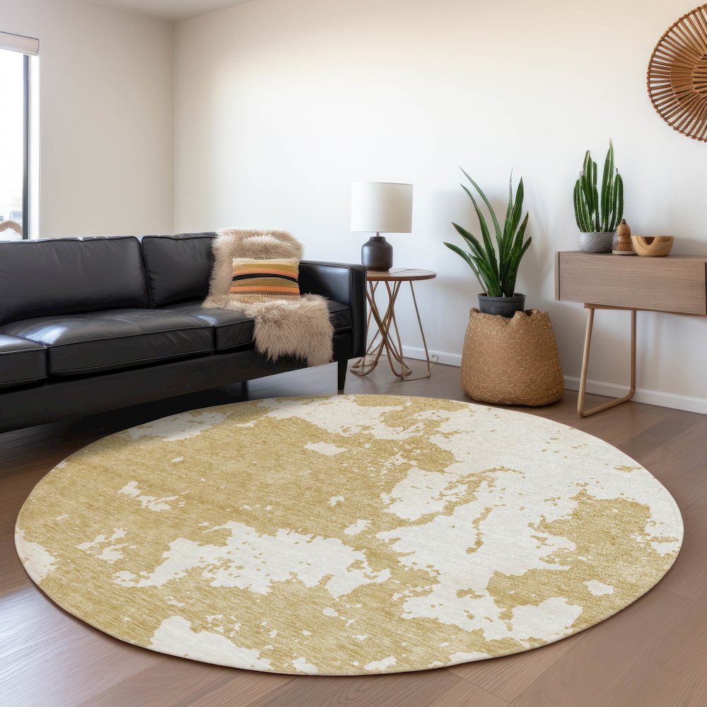 Premium Machine Washable Mayfield AMF897 Gold 8' x 8' Round Rug. Picture 5