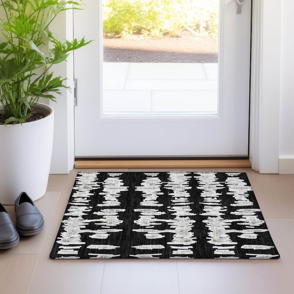 Premium Machine Washable Mayfield AMF905 Black 1'8" x 2'6" Rug. Picture 5