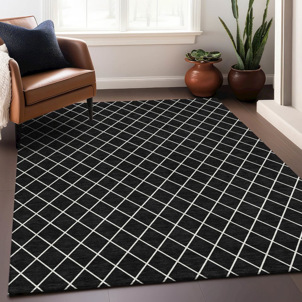 Premium Machine Washable Mayfield AMF932 Black 2'6" x 3'10" Rug. Picture 5