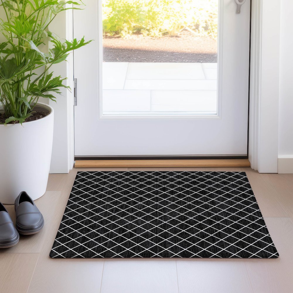 Premium Machine Washable Mayfield AMF932 Black 1'8" x 2'6" Rug. Picture 5