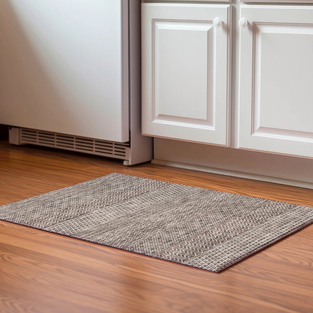 Premium Machine Washable Mayfield AMF939 Brown 1'8" x 2'6" Rug. Picture 5