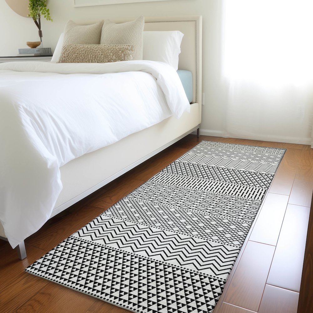 Premium Machine Washable Mayfield AMF939 White 2'3" x 7'6" Runner Rug. Picture 5