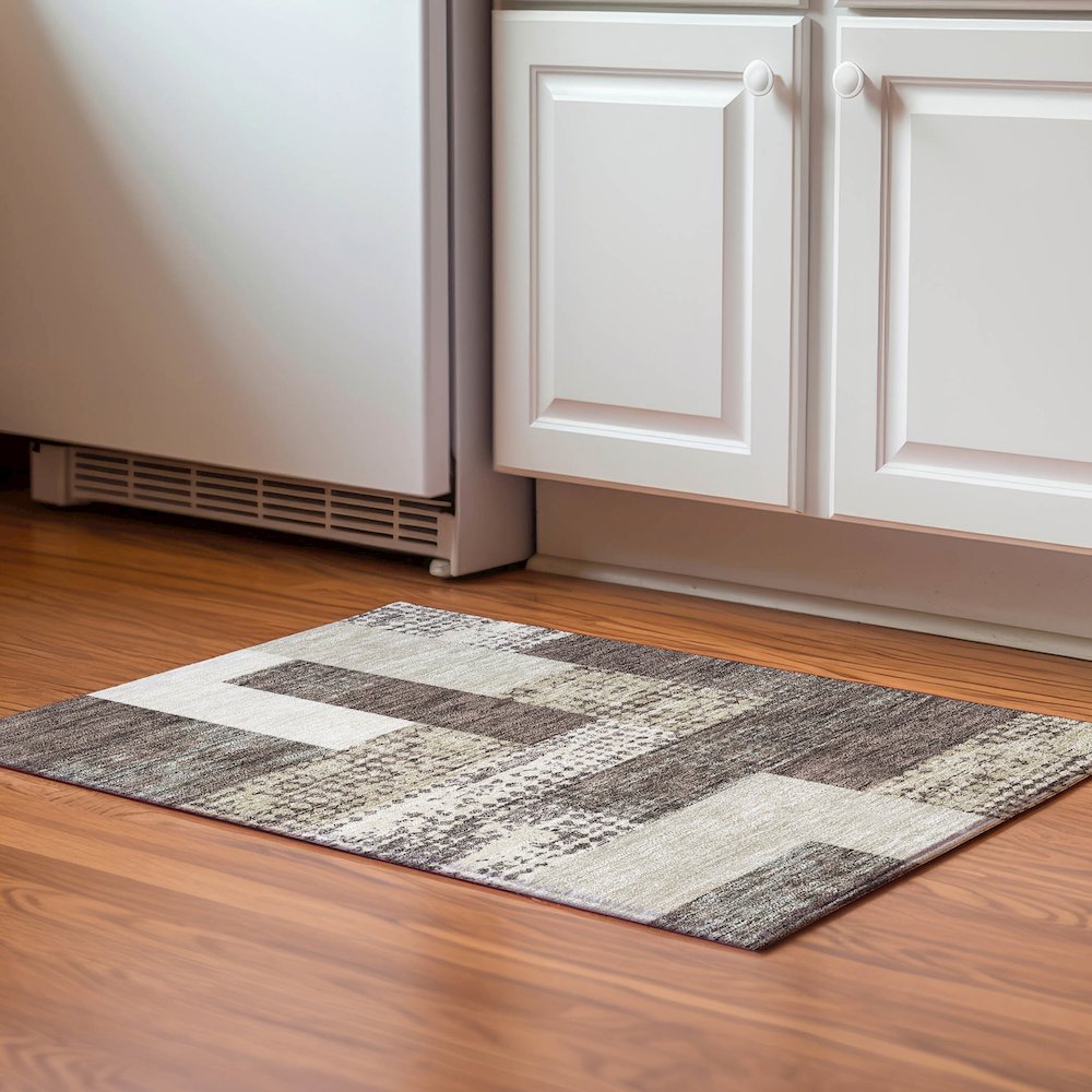 Premium Machine Washable Mayfield AMF941 Brown 1'8" x 2'6" Rug. Picture 5
