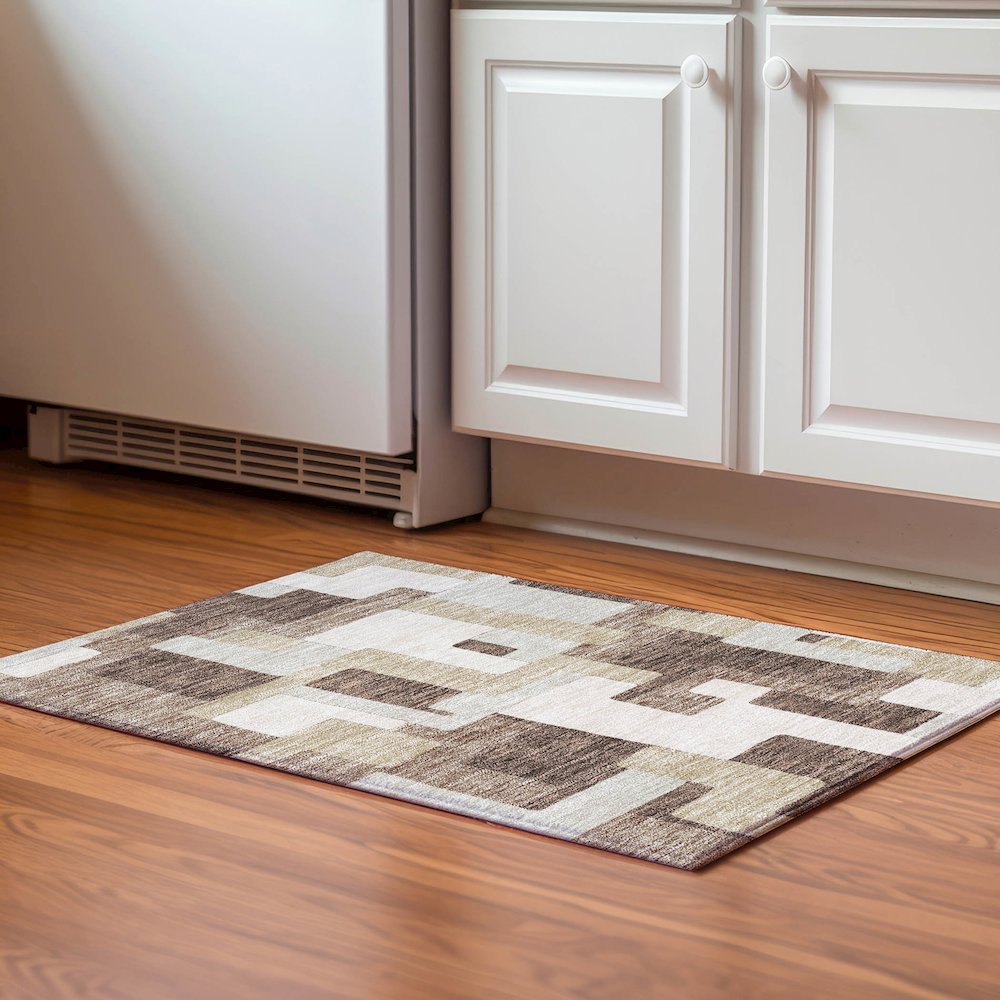 Premium Machine Washable Mayfield AMF955 Brown 1'8" x 2'6" Rug. Picture 5