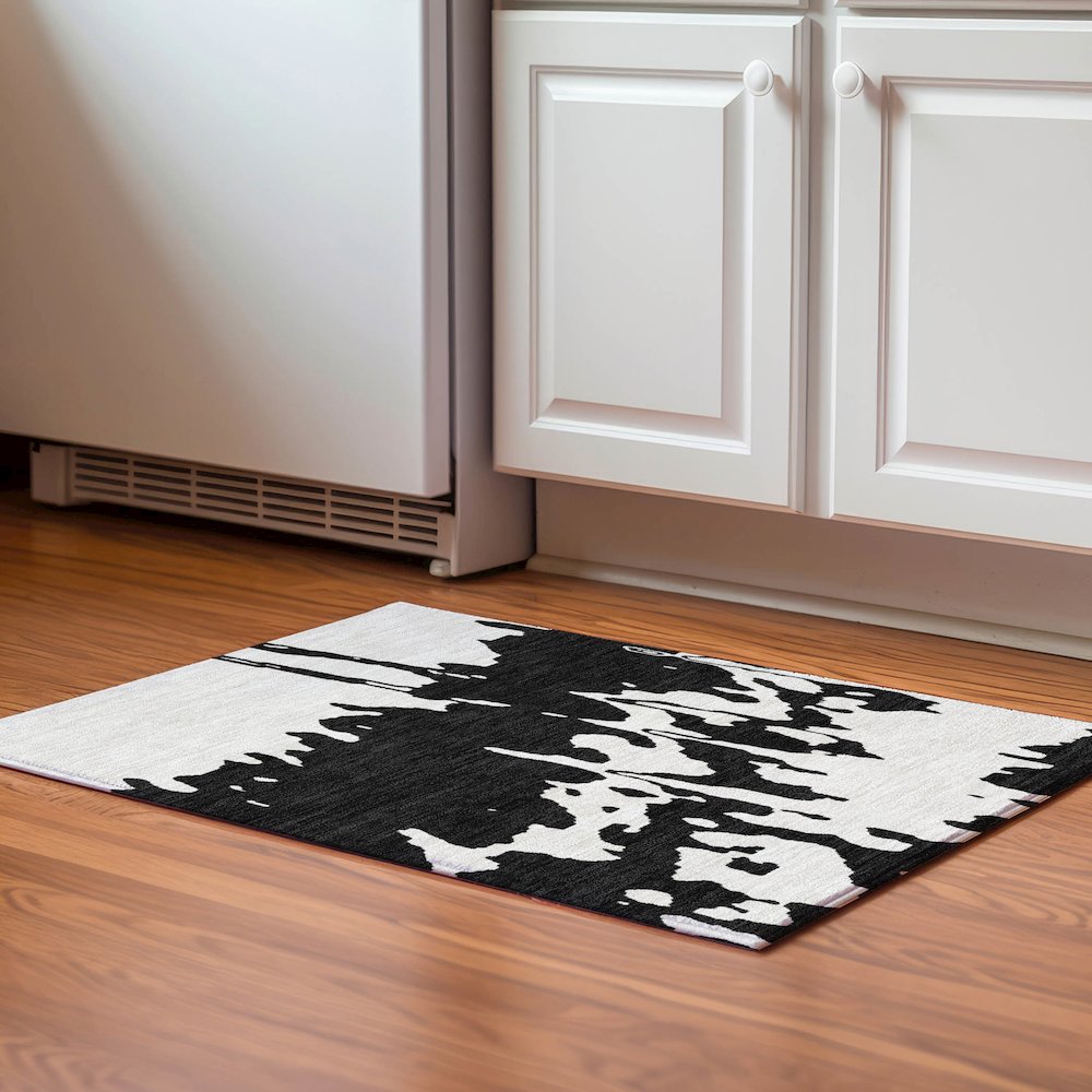 Premium Machine Washable Mayfield AMF961 Black 1'8" x 2'6" Rug. Picture 5