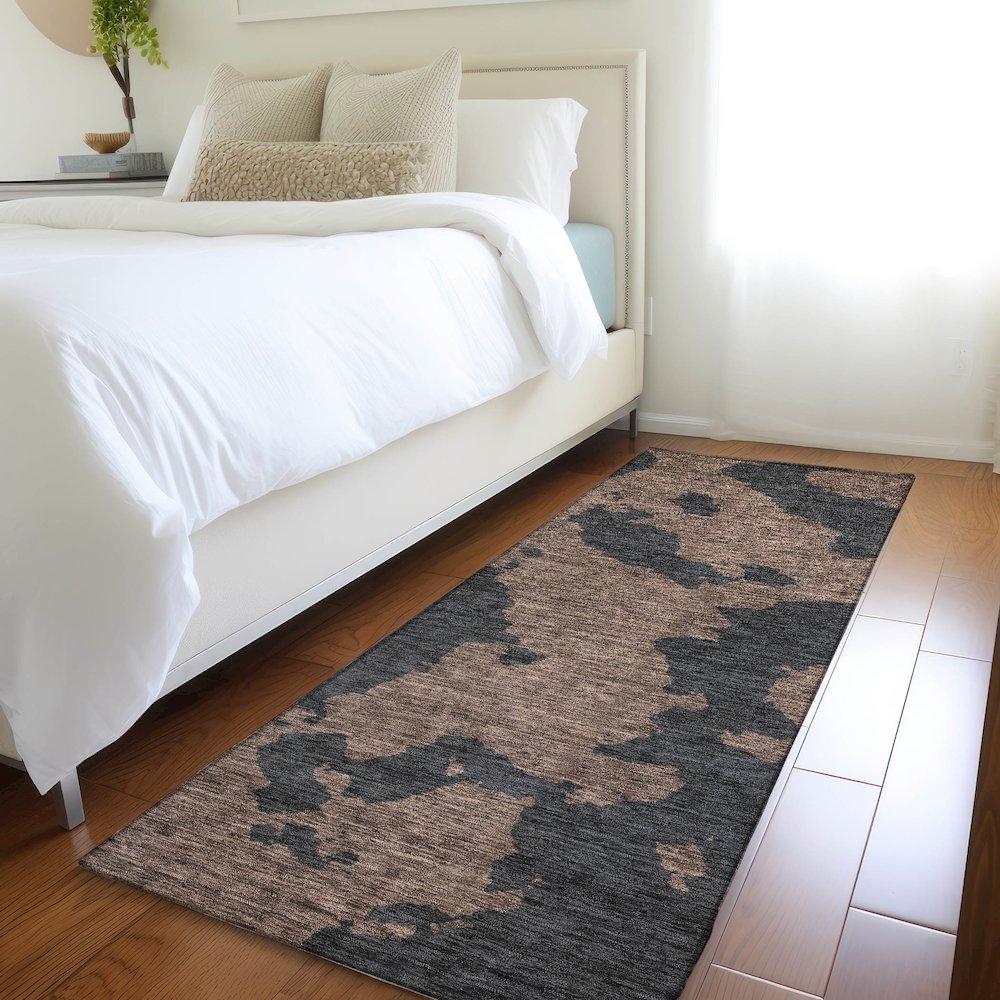 Premium Machine Washable Mayfield AMF975 Chocolate 2'3" x 7'6" Runner Rug. Picture 5