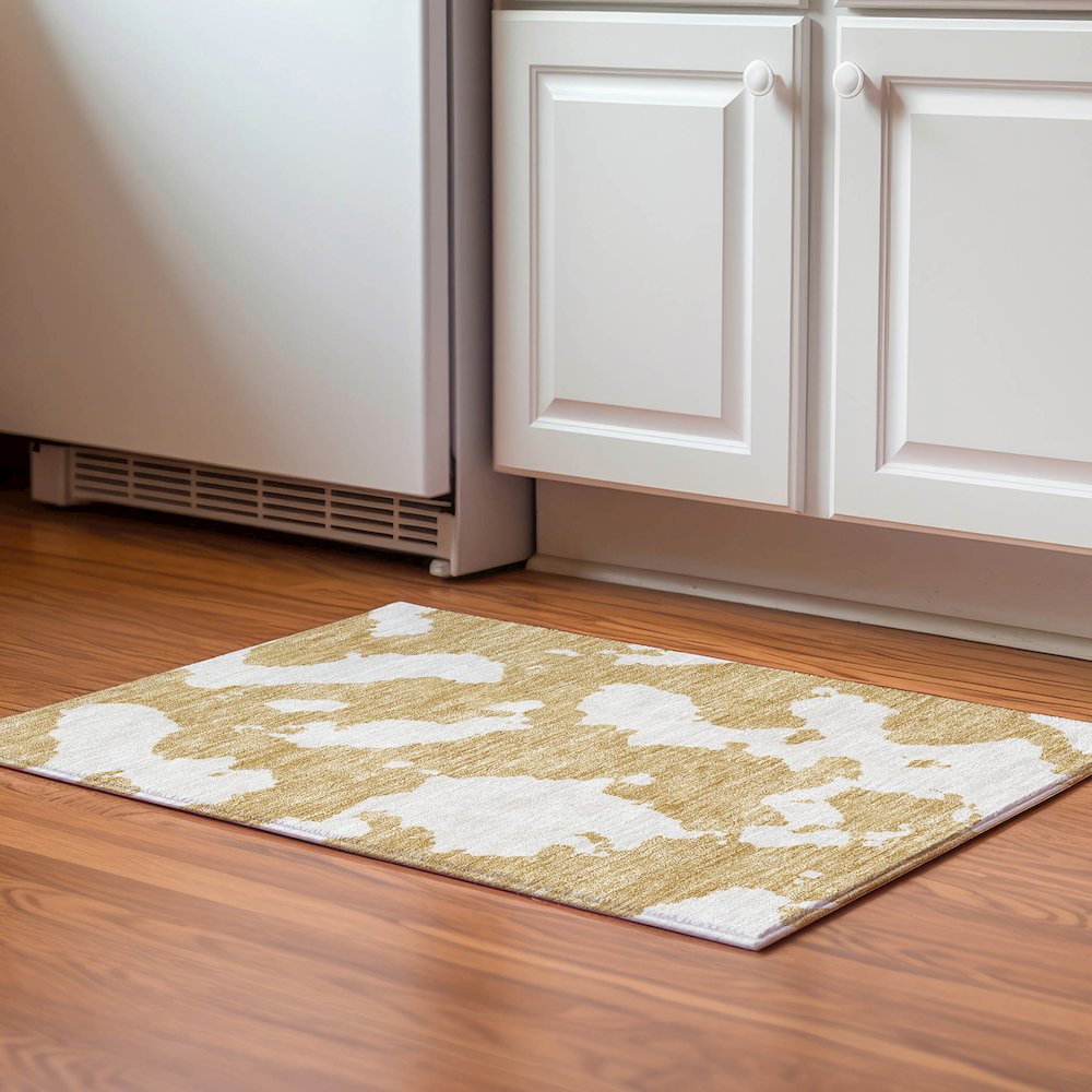 Premium Machine Washable Mayfield AMF975 Gold 1'8" x 2'6" Rug. Picture 5
