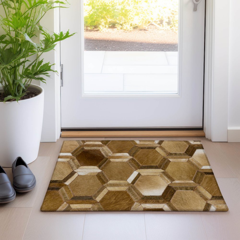 Premium Machine Washable Mayfield  Brown 1'8" x 2'6" Rug. Picture 5