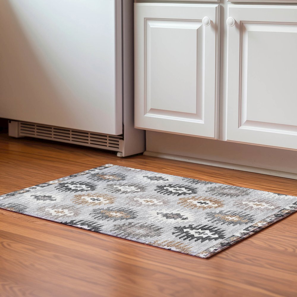 Premium Machine Washable Mayfield AMF983 Silver 1'8" x 2'6" Rug. Picture 5