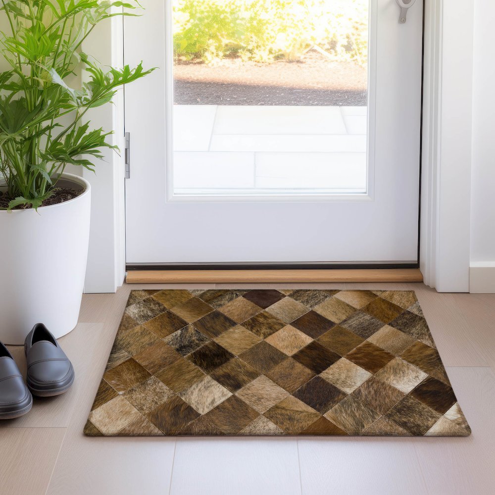 Premium Machine Washable Mayfield  Brown 1'8" x 2'6" Rug. Picture 5