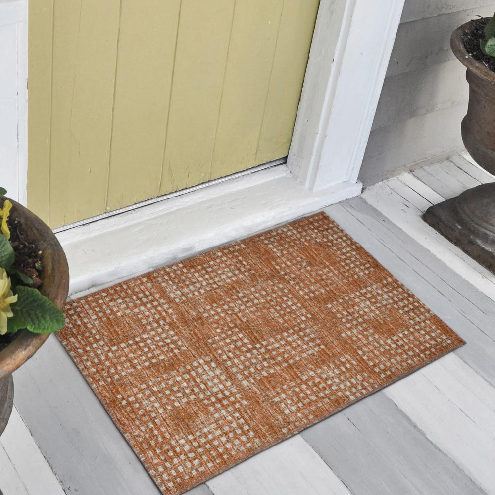Eleanor Canyon Contemporary Geometric 1'8" x 2'6" Accent Rug Canyon AER31. Picture 1