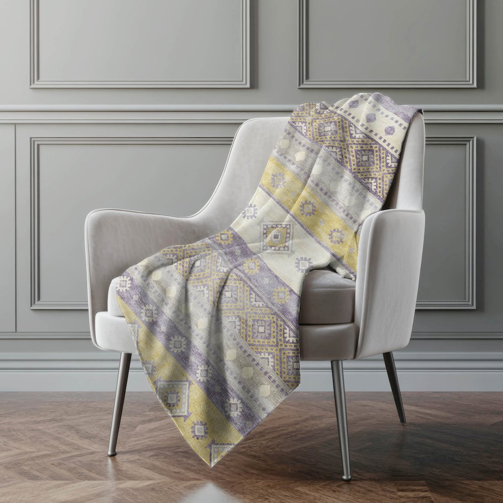 Premium Machine Washable ASB118 Purple 50" x 70" Sherpa Throw Blanket. Picture 5