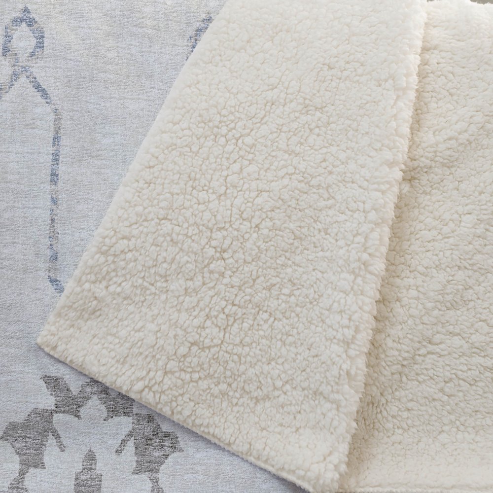 Premium Machine Washable ASB122 Taupe 50" x 70" Sherpa Throw Blanket. Picture 2