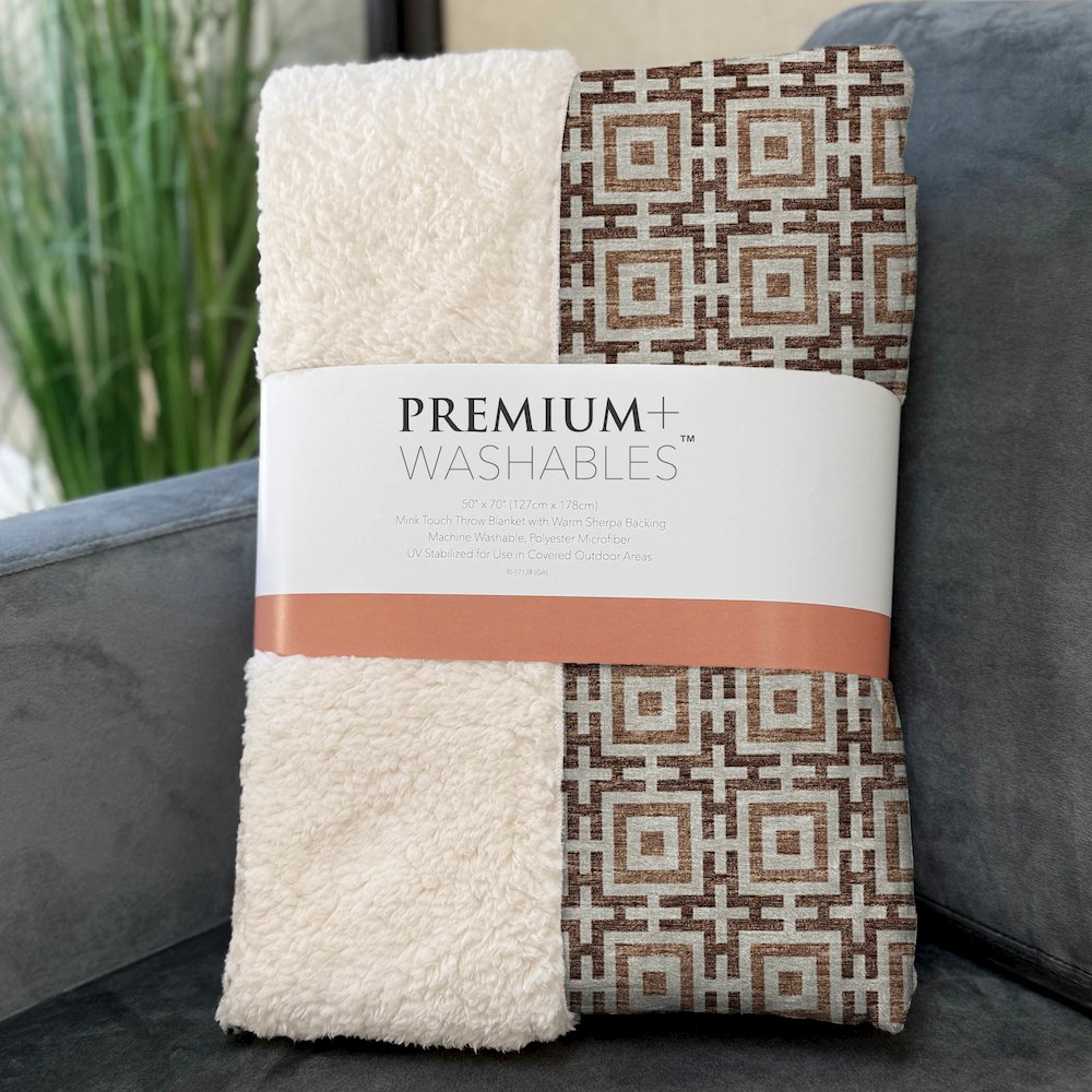 Premium Machine Washable ASB139 Paprika 50" x 70" Sherpa Throw Blanket. Picture 3