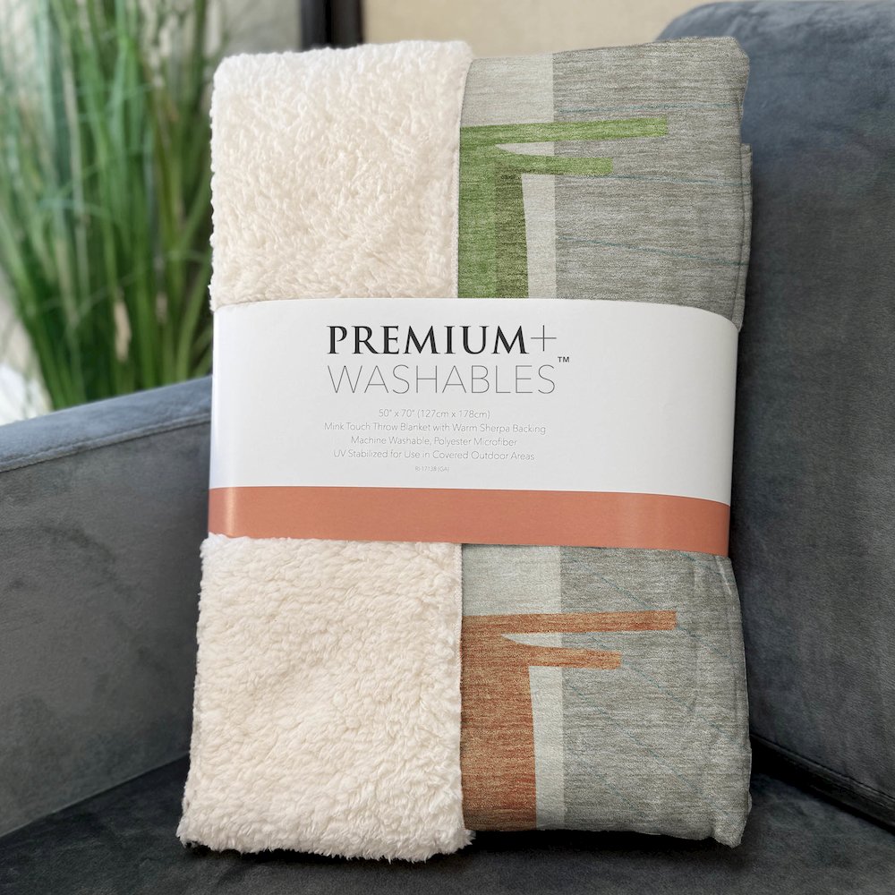 Premium Machine Washable ASB146 Poolside 50" x 70" Sherpa Throw Blanket. Picture 3