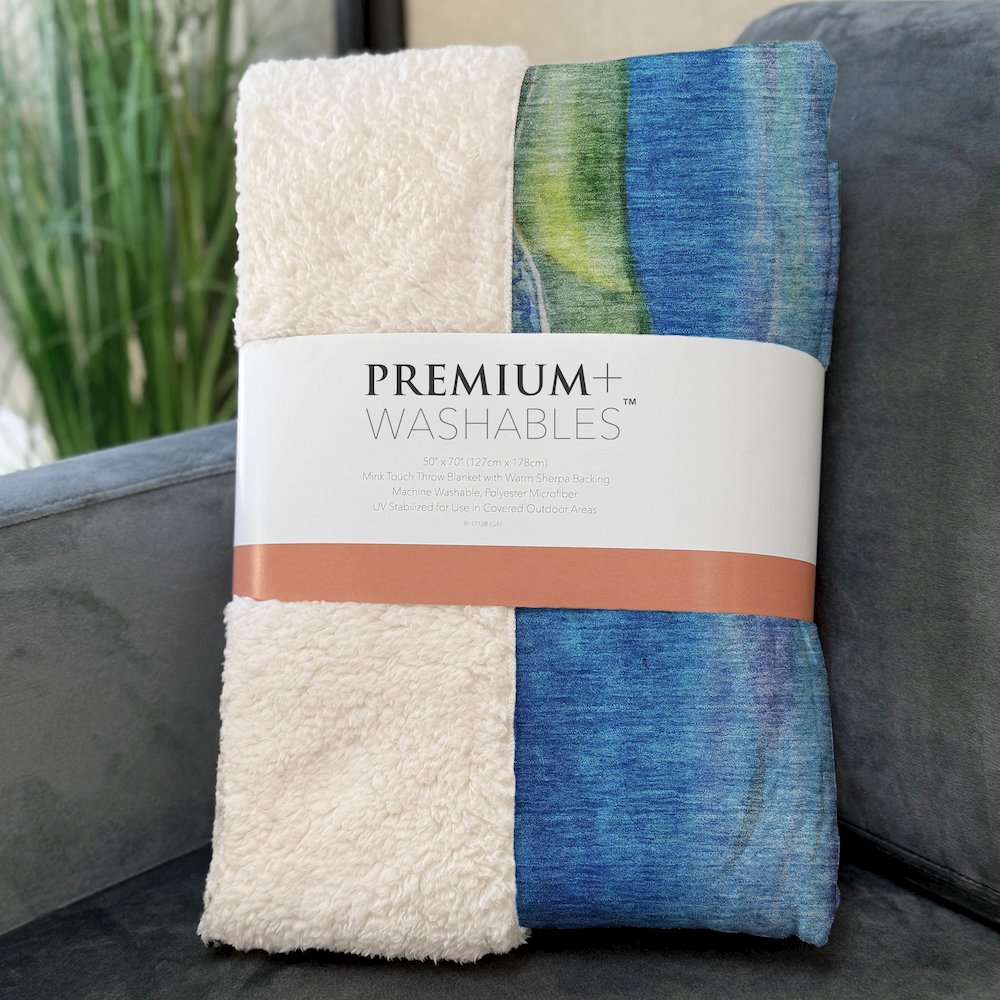 Premium Machine Washable ASB148 Ocean 50" x 70" Sherpa Throw Blanket. Picture 3