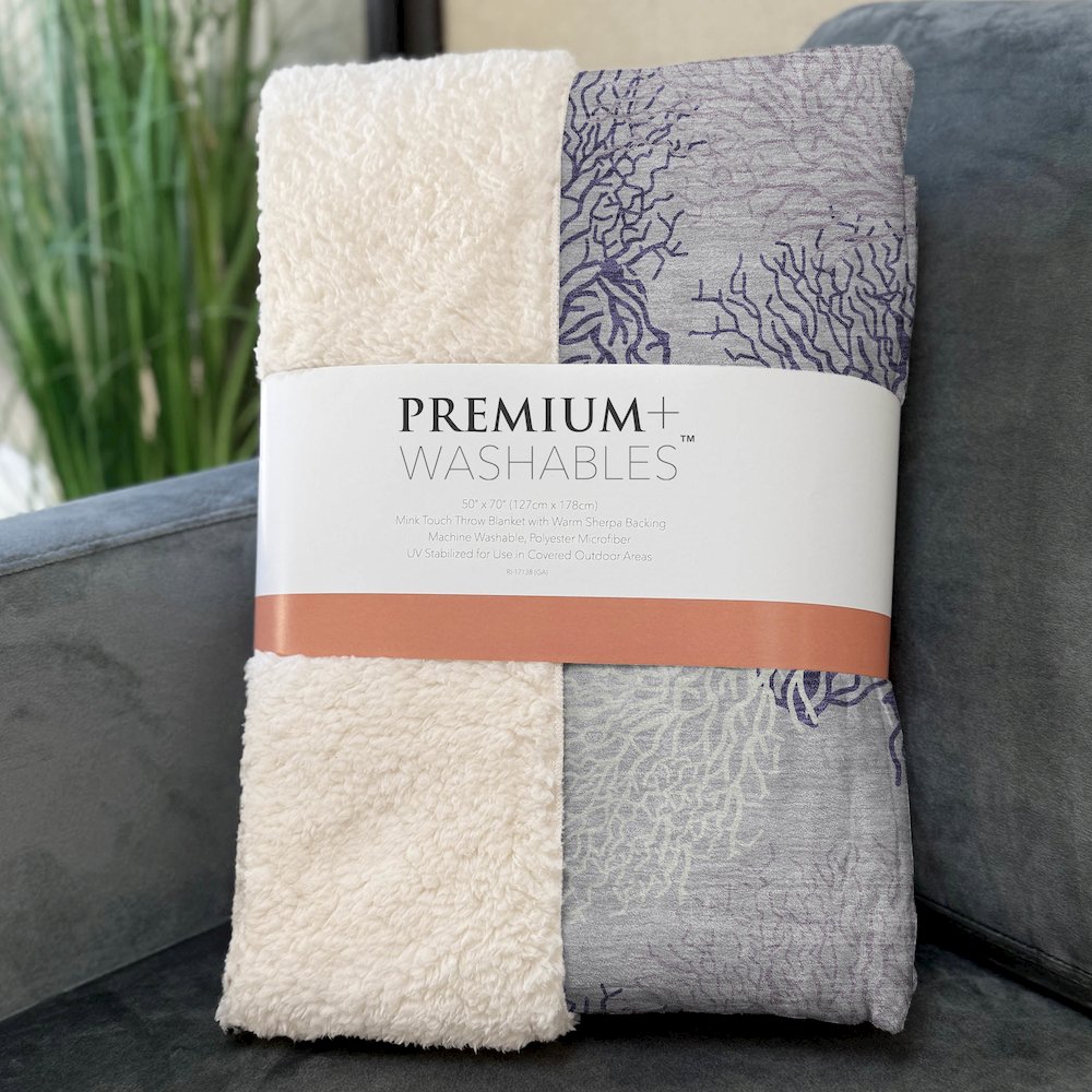 Premium Machine Washable ASB182 Purple 50" x 70" Sherpa Throw Blanket. Picture 3