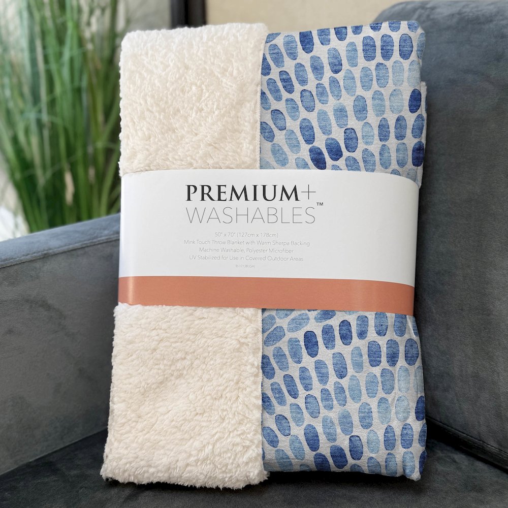 Premium Machine Washable ASB186 Blue 50" x 70" Sherpa Throw Blanket. Picture 3