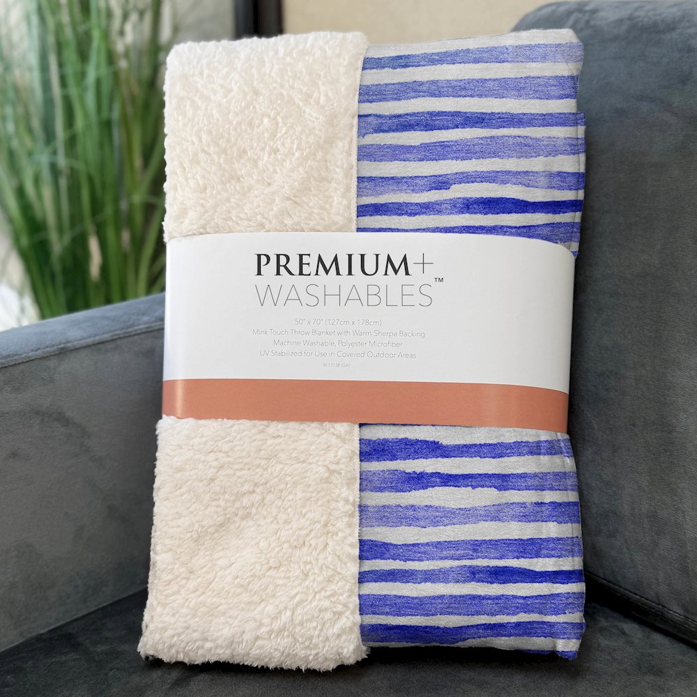 Premium Machine Washable ASB187 Blue 50" x 70" Sherpa Throw Blanket. Picture 3