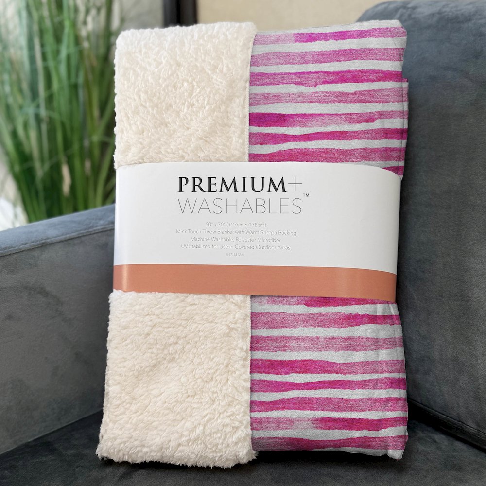 Premium Machine Washable ASB187 Pink 50" x 70" Sherpa Throw Blanket. Picture 3