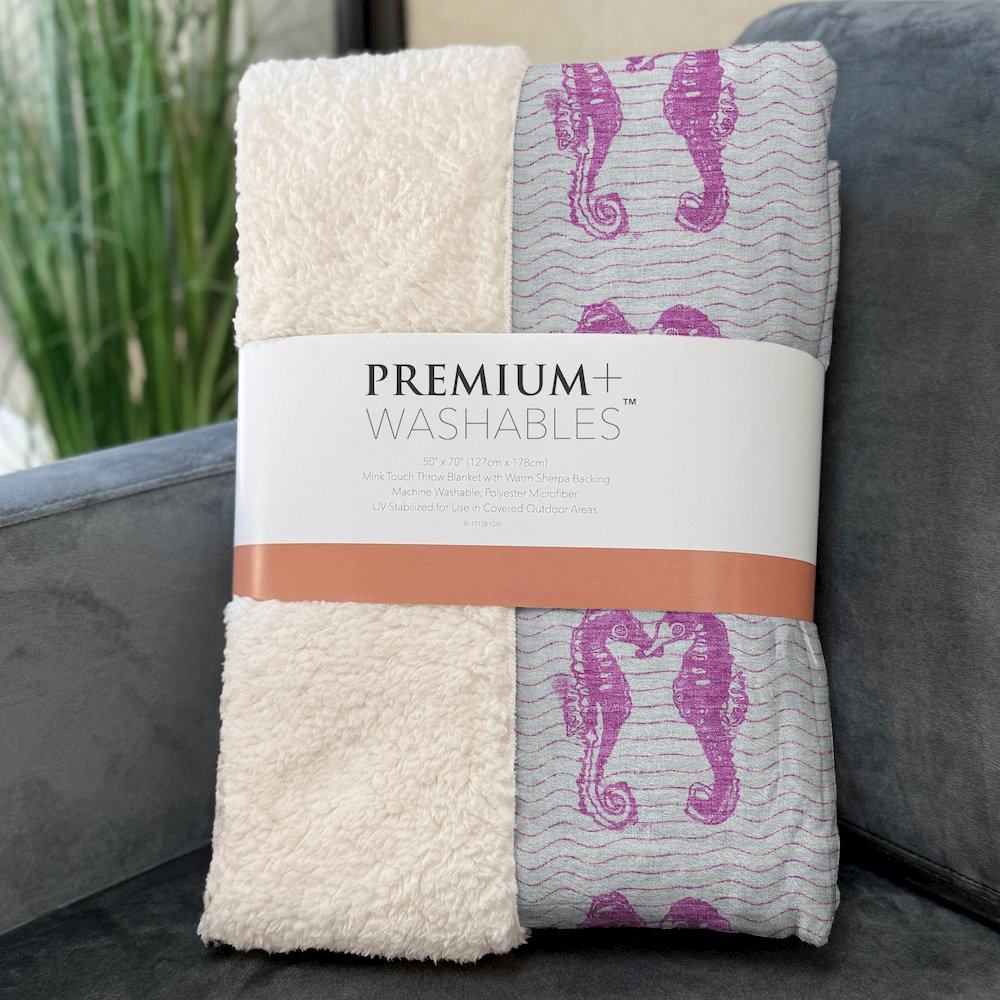 Premium Machine Washable ASB194 Pink 50" x 70" Sherpa Throw Blanket. Picture 3