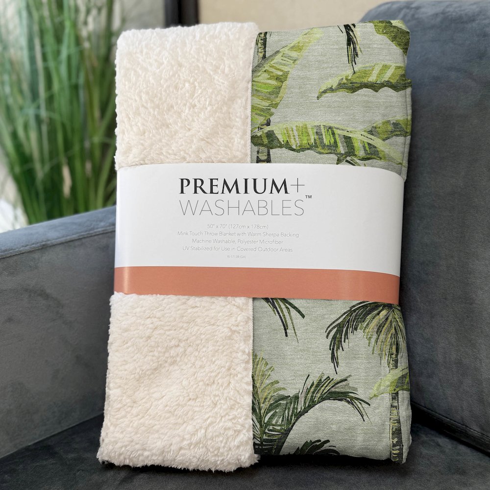 Premium Machine Washable ASB205 Green 50" x 70" Sherpa Throw Blanket. Picture 3