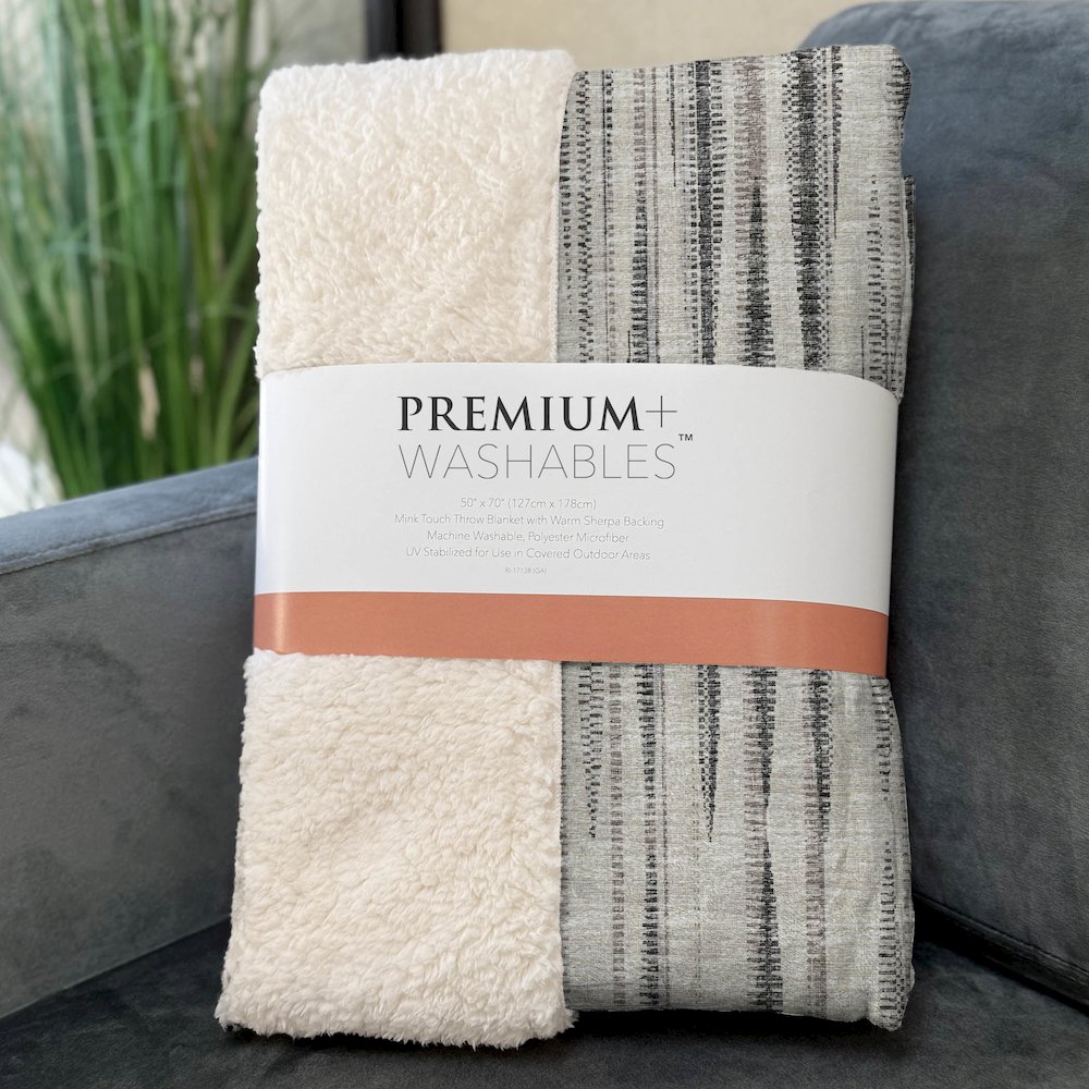 Premium Machine Washable ASB31 Beige 50" x 70" Sherpa Throw Blanket. Picture 3