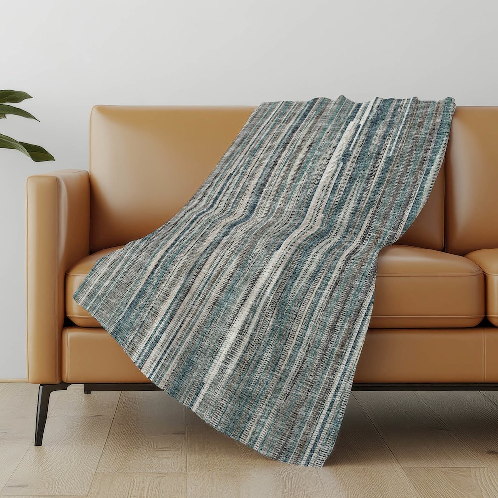 Premium Machine Washable ASB31 Peacock 50" x 70" Sherpa Throw Blanket. Picture 4