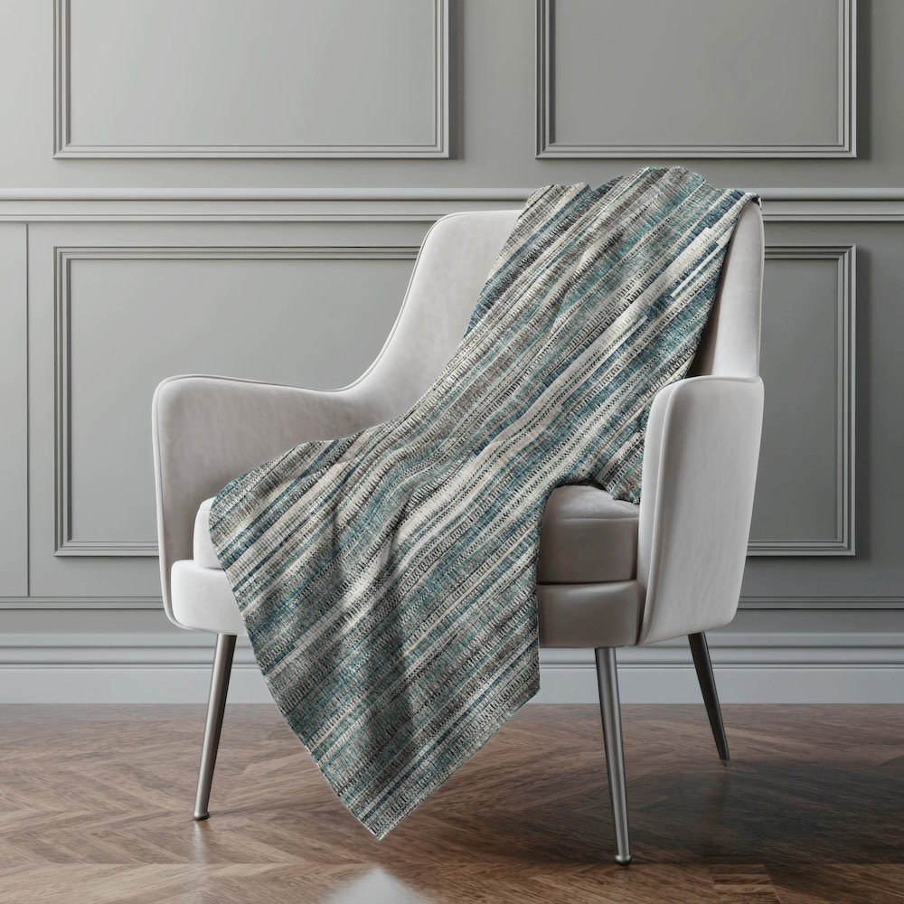 Premium Machine Washable ASB31 Peacock 50" x 70" Sherpa Throw Blanket. Picture 5