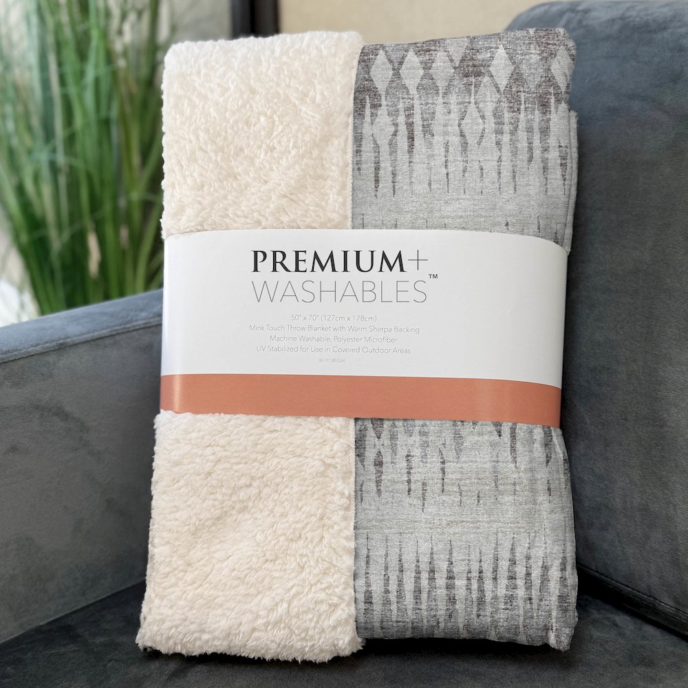 Premium Machine Washable ASB38 Beige 50" x 70" Sherpa Throw Blanket. Picture 3