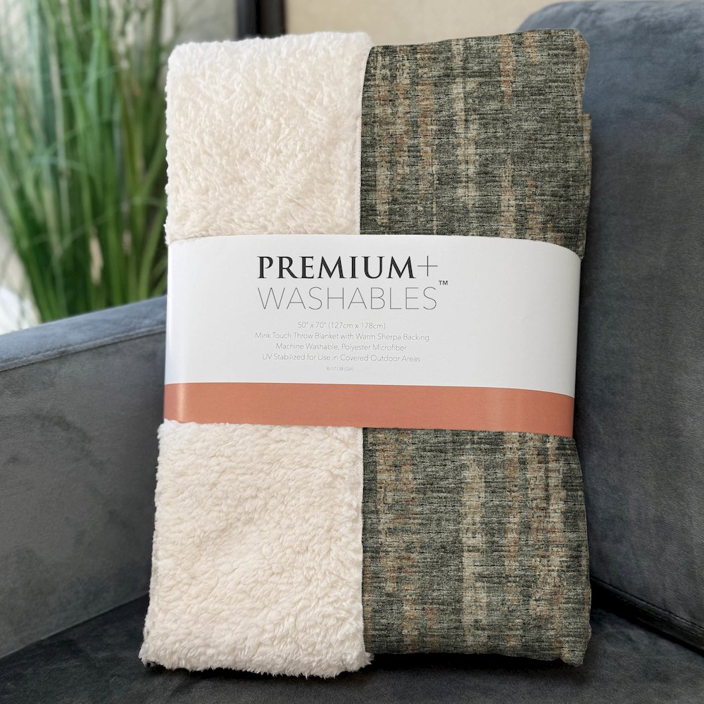 Premium Machine Washable ASB39 Green 50" x 70" Sherpa Throw Blanket. Picture 3