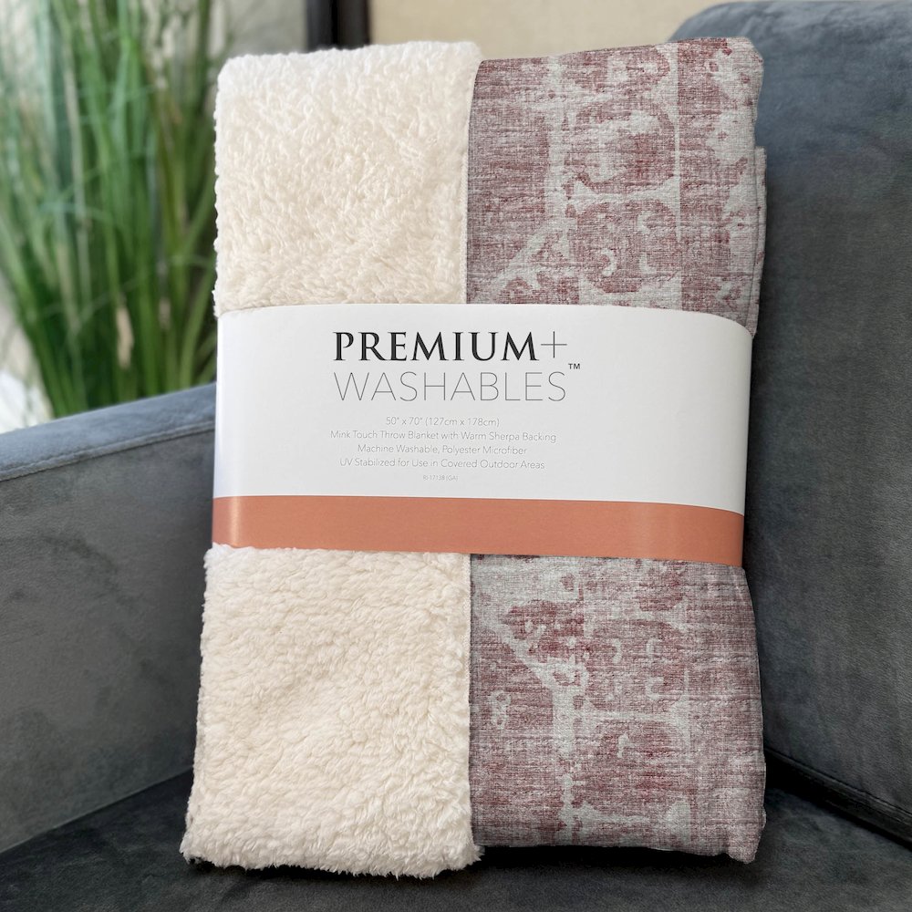 Premium Machine Washable ASB41 Pink 50" x 70" Sherpa Throw Blanket. Picture 3
