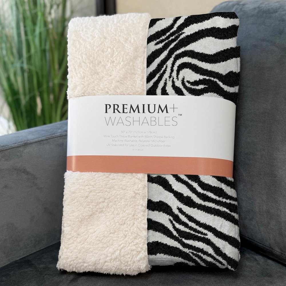 Premium Machine Washable ASB42 Pearl 50" x 70" Sherpa Throw Blanket. Picture 3