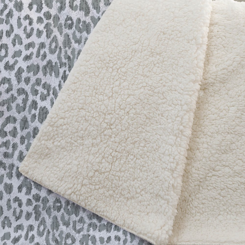 Premium Machine Washable ASB43 Gray 50" x 70" Sherpa Throw Blanket. Picture 2