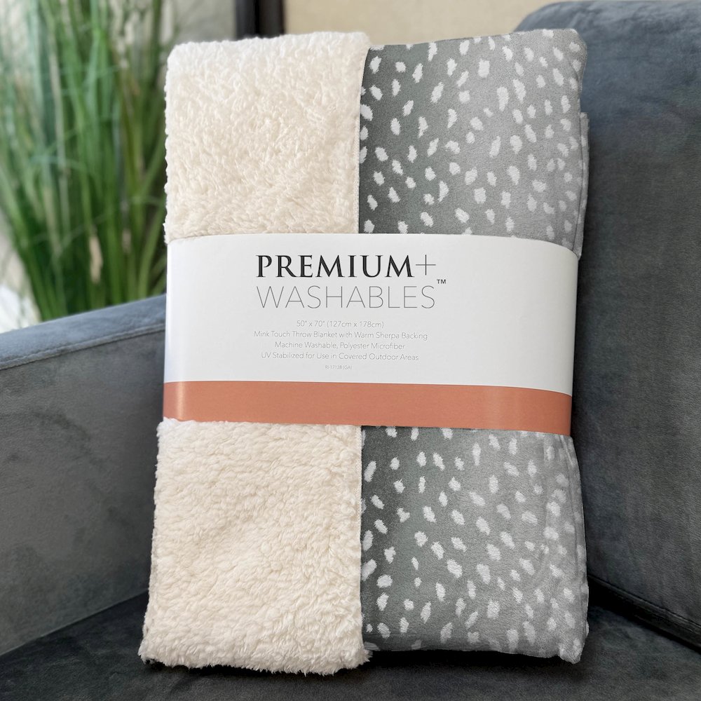 Premium Machine Washable ASB44 Gray 50" x 70" Sherpa Throw Blanket. Picture 3