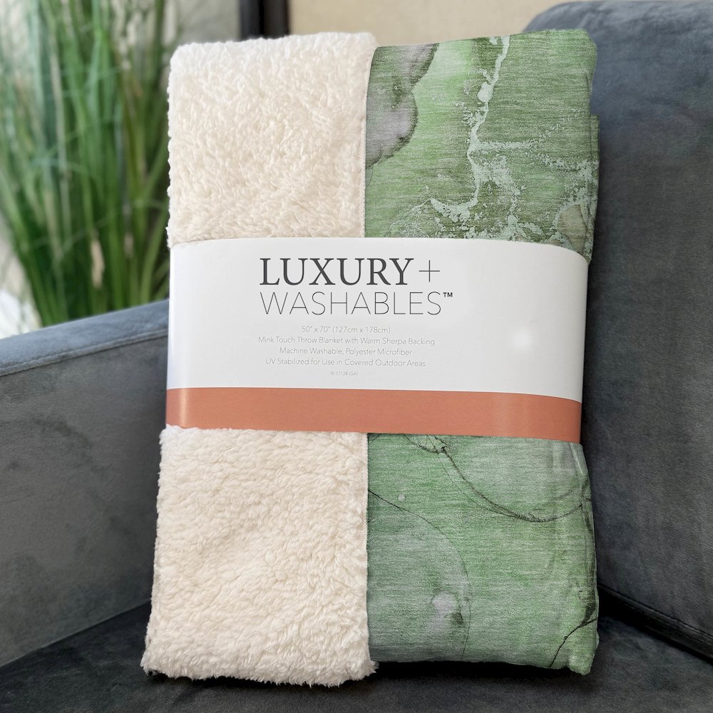 Premium Machine Washable ASB500 Green 50" x 70" Sherpa Throw Blanket. Picture 3
