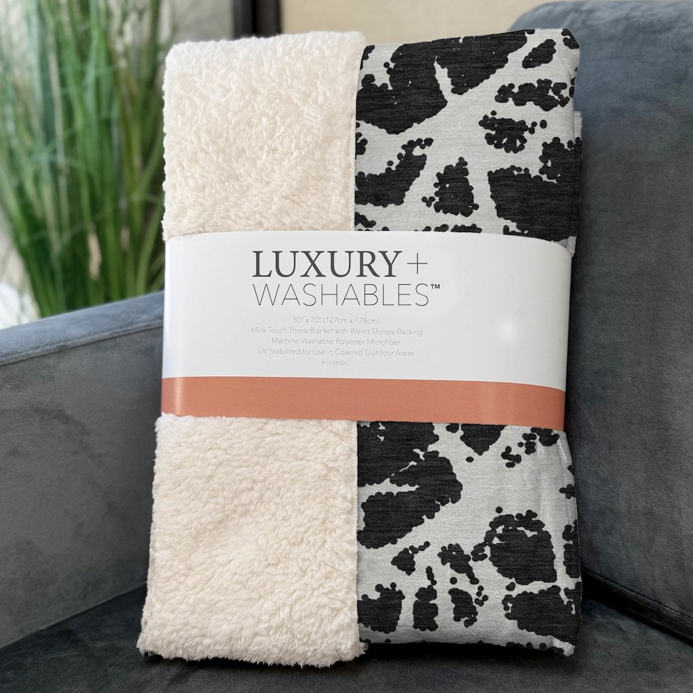 Premium Machine Washable ASB501 Black 50" x 70" Sherpa Throw Blanket. Picture 3