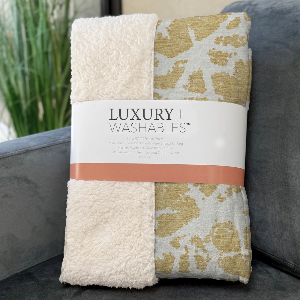 Premium Machine Washable ASB501 Gold 50" x 70" Sherpa Throw Blanket. Picture 3